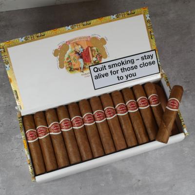 Romeo y Julieta Petit Royales Cigar - Box of 25Romeo y Julieta Petit Royales Cigar - Box of 25