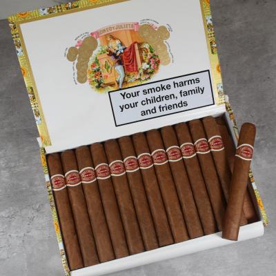 Romeo y Julieta Petit Coronas Cigar - Box of 25Romeo y Julieta Petit Coronas Cigar - Box of 25