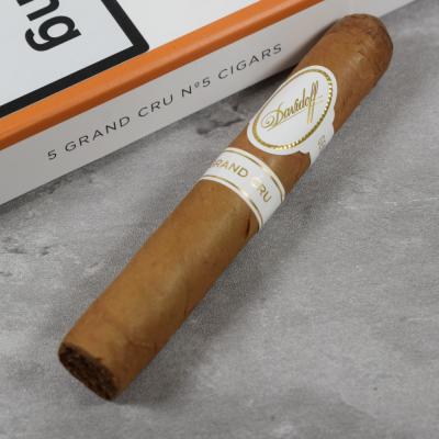 Davidoff Grand Cru No. 5 Cigar - 1 SingleDavidoff Grand Cru No. 5 Cigar - 1 Single