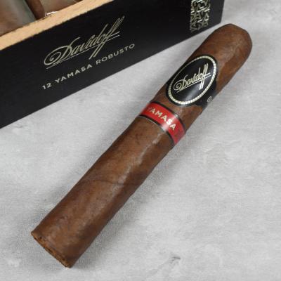 Davidoff Yamasa Robusto Cigar - 1 SingleDavidoff Yamasa Robusto Cigar - 1 Single