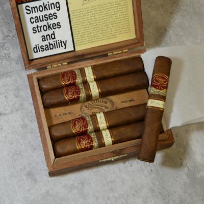 Padron No. 50 Family Reserve Natural Cigar - Box of 10Padron No. 50 Family Reserve Natural Cigar - Box of 10