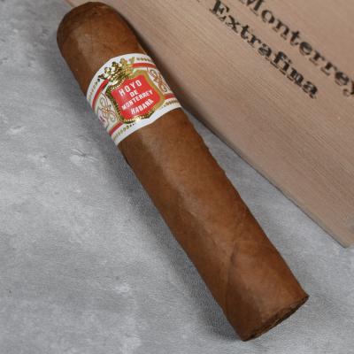 Hoyo de Monterrey Petit Robusto Cigar - 1 SingleHoyo de Monterrey Petit Robusto Cigar - 1 Single